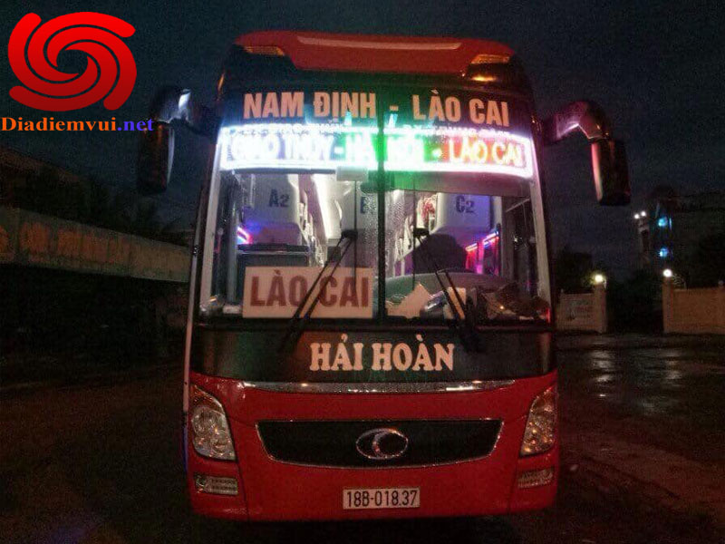 Xe khách Hải Hoàn tuyến Giao Thuỷ Nam Định đi Lào Cai