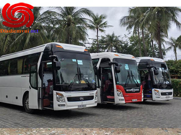 Xe khách Đức Mỡi tuyến Nghĩa Hưng Nam Định đi bến xe Nước Ngầm Hà Nội