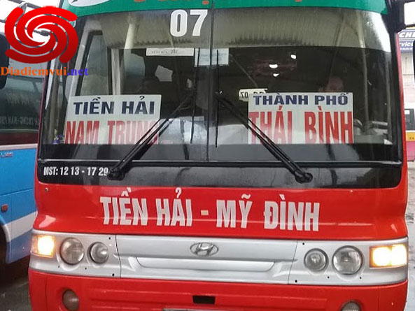 Những ong thợ chăm sóc sức khỏe cho hàng nghìn xe buýt Hà Nội  Giao  thông  Vietnam VietnamPlus