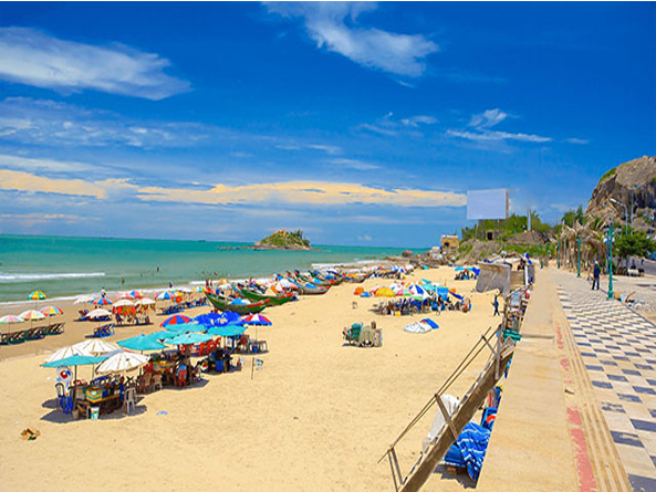 Địa điểm bãi trước và bãi Sau bờ biển dài đẹp