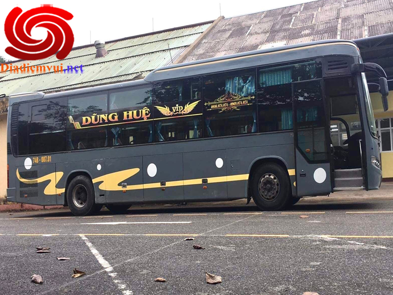 Xe Limousine Huệ Dũng tuyến Tp hcm Sài Gòn đi Quảng Trị và ngược lại