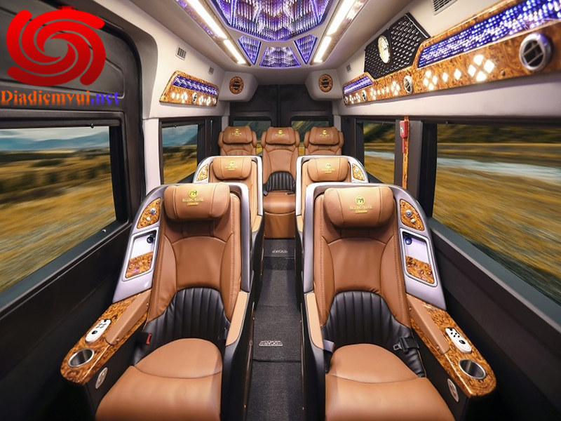 Xe Limousine Long Giang tuyến Tp hcm Sài Gòn đi Cửa Ông Quảng Ninh và ngược lại