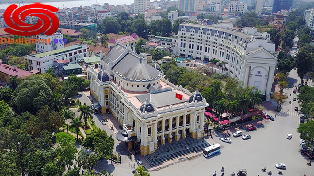 Tham quan nhà Hát Lớn Hà Nội