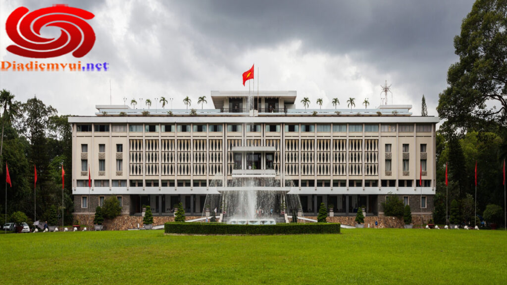 Du lịch Dinh Thống Nhất (Dinh Độc Lập) Thành Phố Hồ Chí Minh