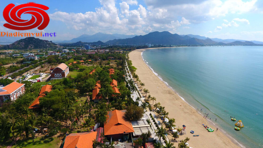 Bãi biển Ninh Chữ Ninh Thuận - Điểm đến thiên nhiên tuyệt đẹp