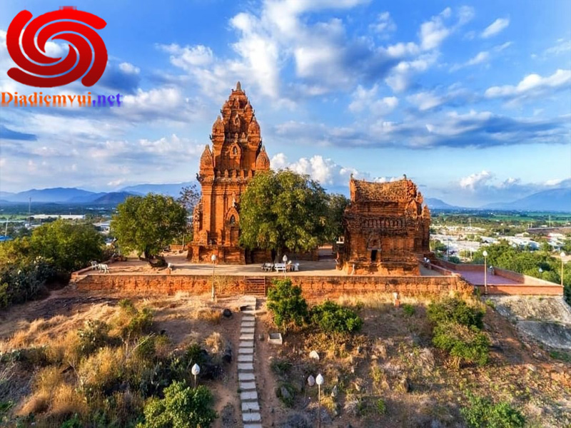 Tháp Chàm Po Klong Garai biểu tượng của du lịch Ninh Thuận