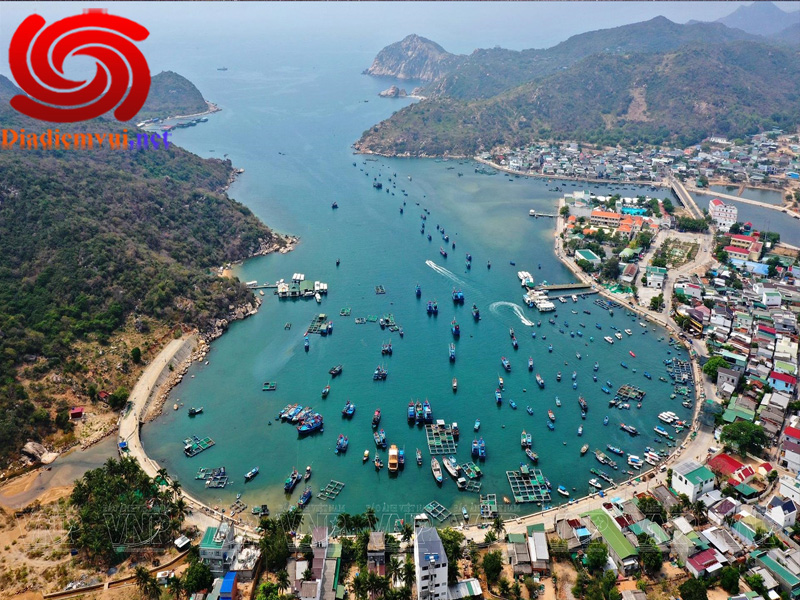 Vịnh Vĩnh Hy vẻ đẹp cuốn hút của Ninh Thuận