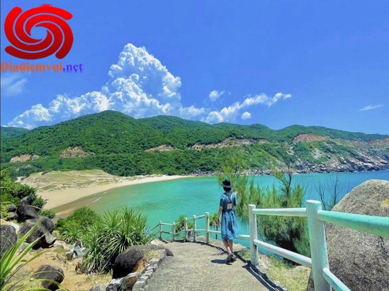 Biển Bãi Môn Phú Yên yên bình hiền hòa cho một kỳ nghỉ