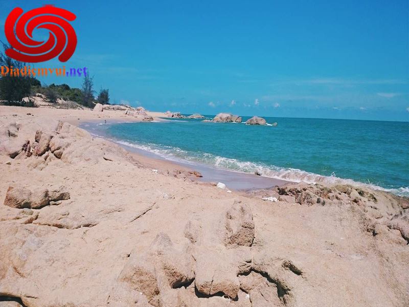 Biển Hồ Cốc Bà Rịa Vũng Tàu bãi biển dài cát trắng nước trong xanh