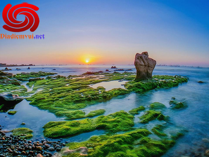 Cảnh đẹp như tiên tại bãi biển Cổ Thạch