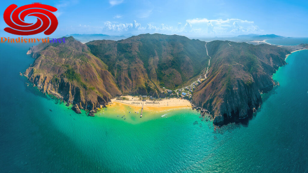 Toàn cảnh biển Kỳ Co Bình Định