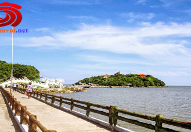 Khám phá vẻ đẹp hoang sơ của Hòn Đá Bạc Cà Mau Khám phá vẻ đẹp hoang sơ của Hòn Đá Bạc Cà Mau
