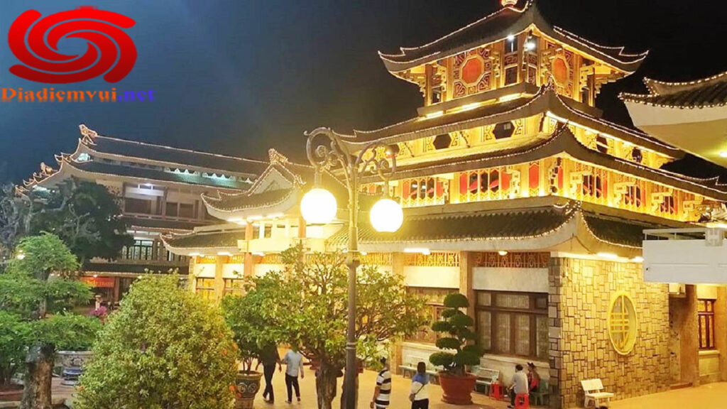 Miếu Bà Chúa Xứ Núi Sam: Nơi Linh Thiêng Của Miền Tây