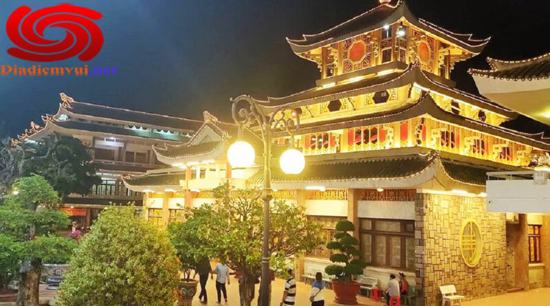 Miếu Bà Chúa Xứ Núi Sam: Nơi Linh Thiêng Của Miền Tây